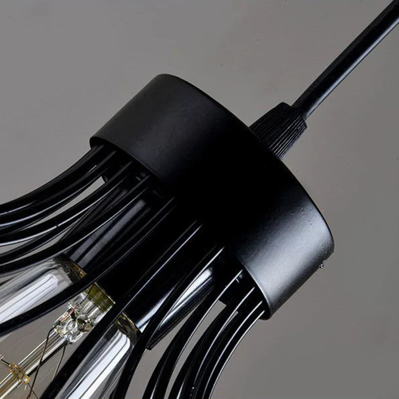 Suspension industrielle noire design - Isabeau